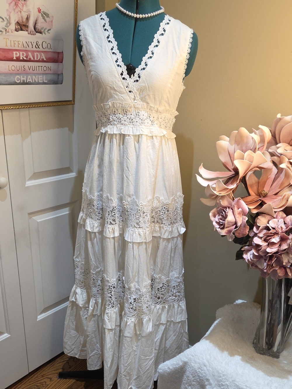 Nwt Medium Endelss Sumer Sleeveless White Lace-Trim V-Neck Maxi Dress $230